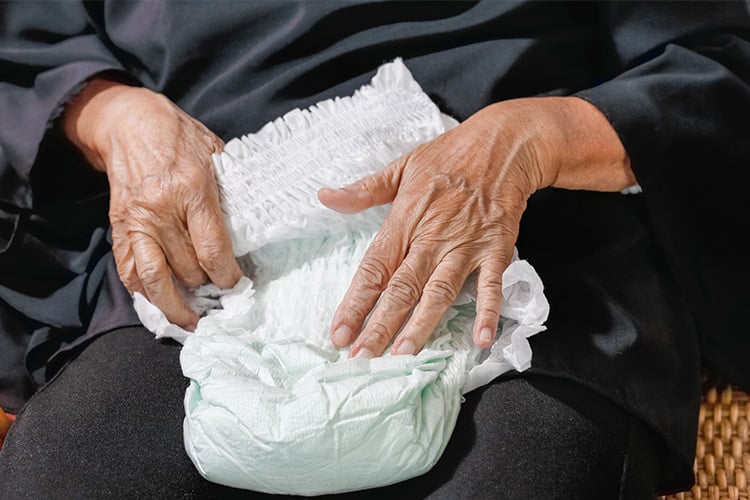 Profeco revela cuál es la marca menos recomendada de pañales para adultos