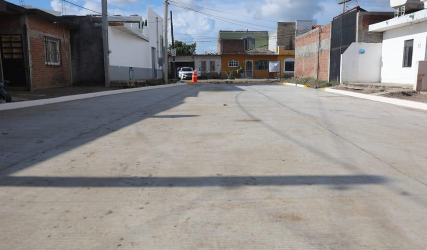 Pavimentación de calle en Mazatlán