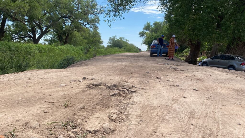 Piden balastre en la comunidad de Agua Nueva, Ahome