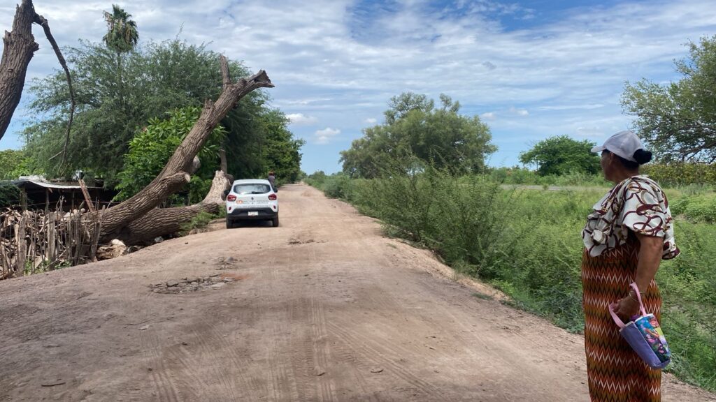Piden balastre en la comunidad de Agua Nueva, Ahome
