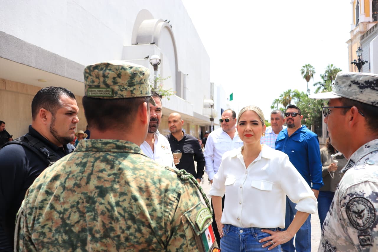 Recorrido de la alcaldesa Estrella Palacios en la plazuela República.