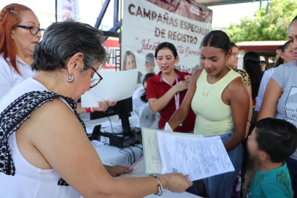 Campaña de registro civil por parte del DIF.