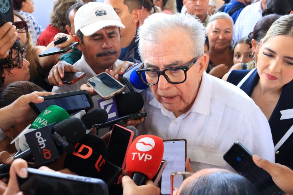 Gobernador Rubén Rocha Moya.