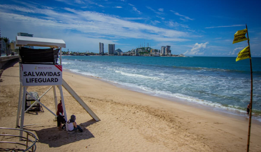 Área de vigilancia de los salvavidas en playa de Mazatlán