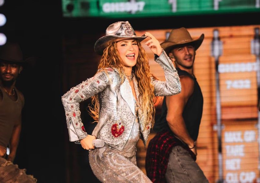 ¡Con 12 conciertos agotados! Shakira rompe récords y hace historia con su gira en México