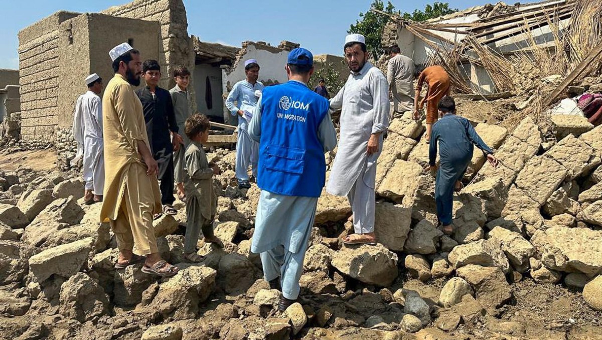 Terremoto en Afganistán miles de personas afectadas permanecen sin asistencia humanitaria