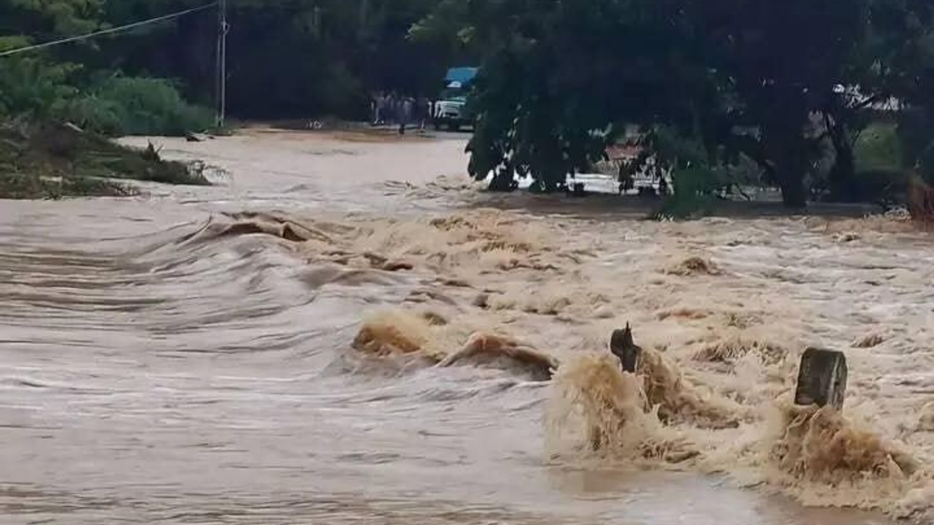 Tormenta tropical Imelda deja un fallecido y miles de desplazados en Cuba