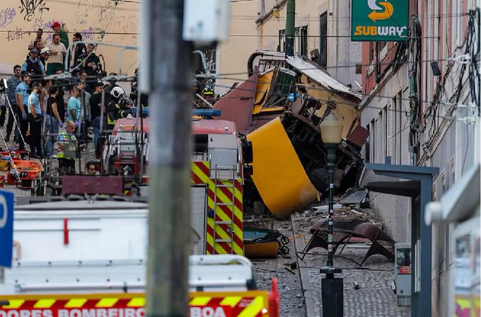 VIDEO: Descarrilamiento de tranvía en el centro de Lisboa deja al menos 15 muertos y 20 heridos