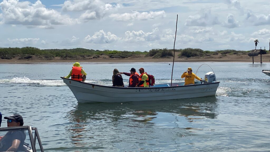 Turismo busca garantizar seguridad en recorridos marítimos de Guasave