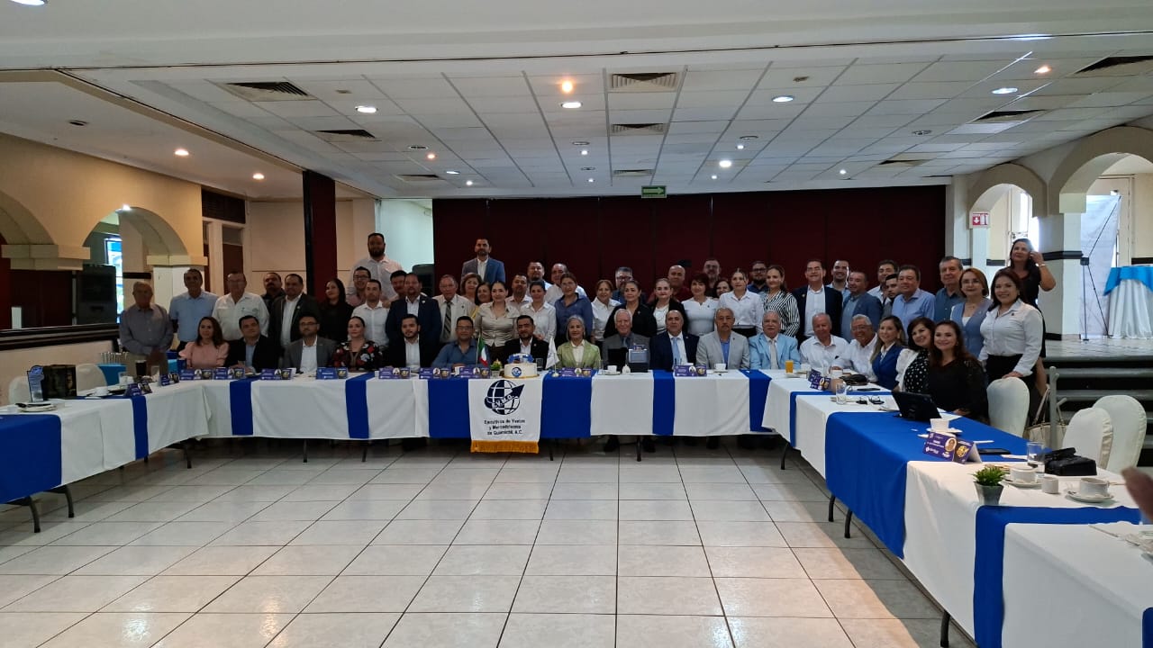Ejecutivos de Ventas y Mercadotecnia de Guamúchil celebran 55 años