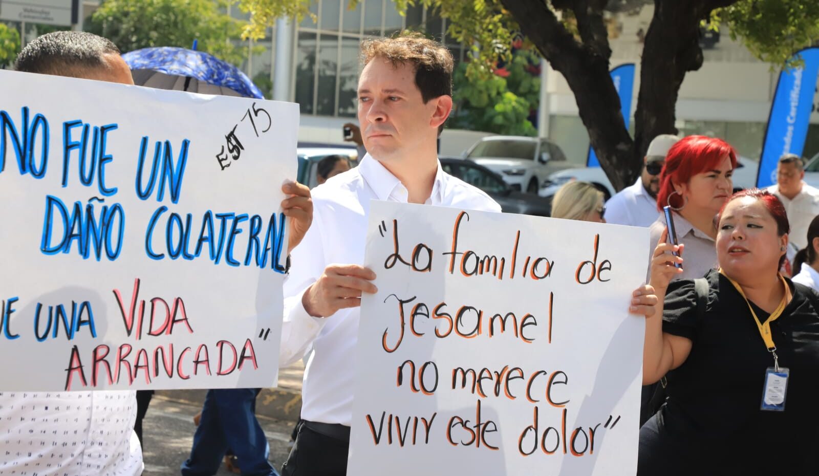 Docentes marchan por asesinato de Jesamel