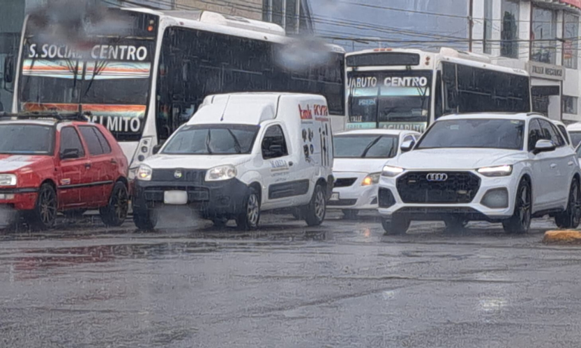 Tránsito en Culiacán durante las lluvias