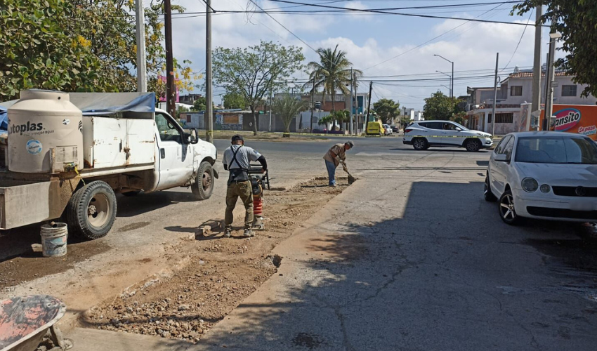 Reparación de baches en calles de Mazatlán