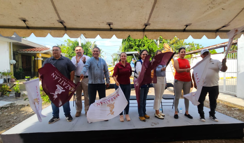 Banderazo a la obra de pavimentación