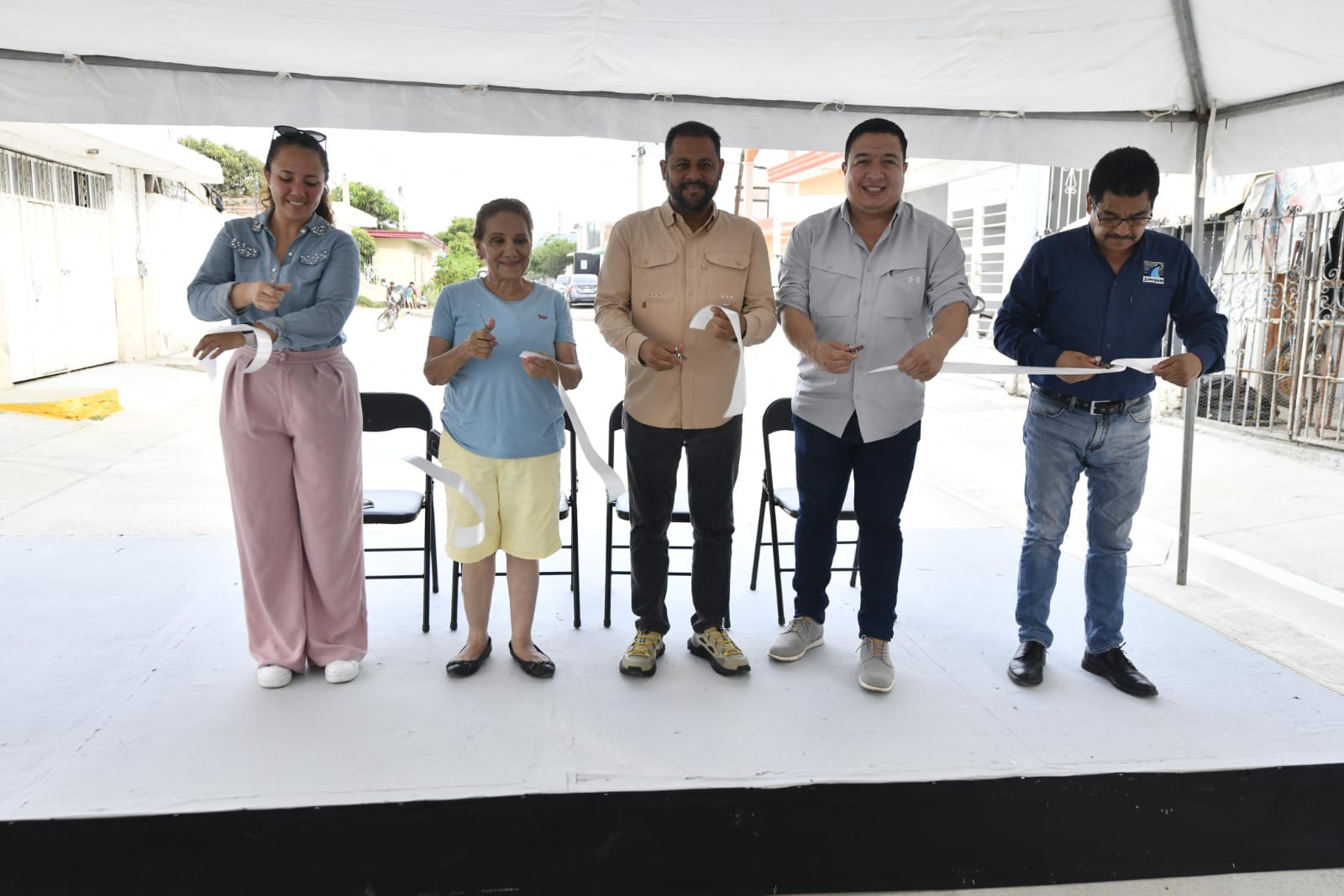 Inauguración de obra en la calle Clavel.