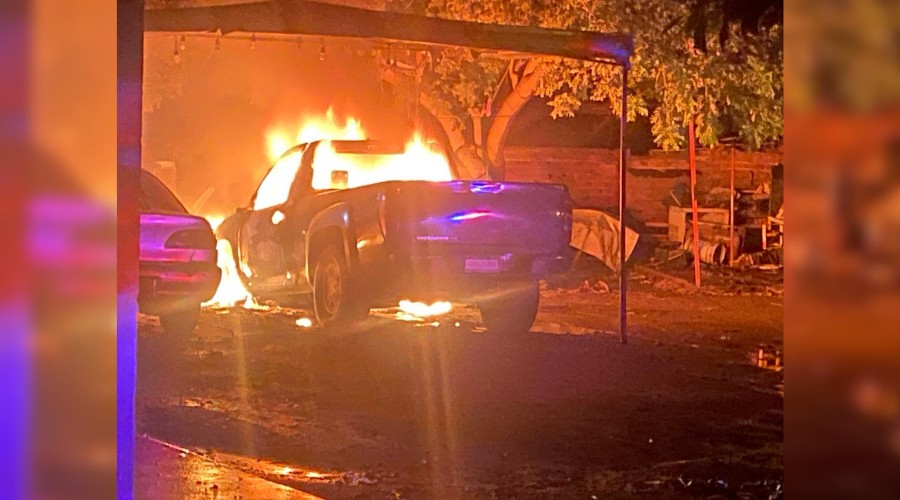 Incendio de camioneta