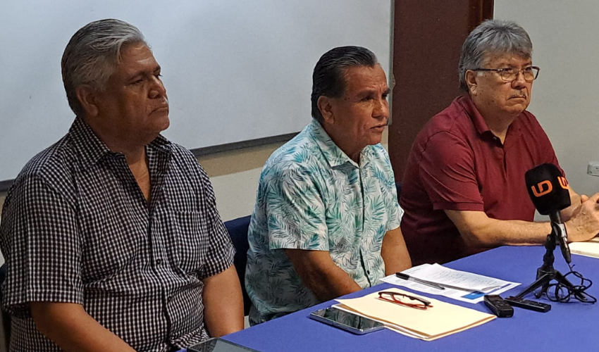 Conferencia de prensa de trabajadores jubilados de la UAS