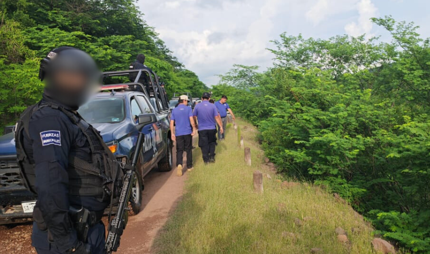 Bomberos de Elota recuperan el cuerpo de uno de los dos hombres desaparecidos