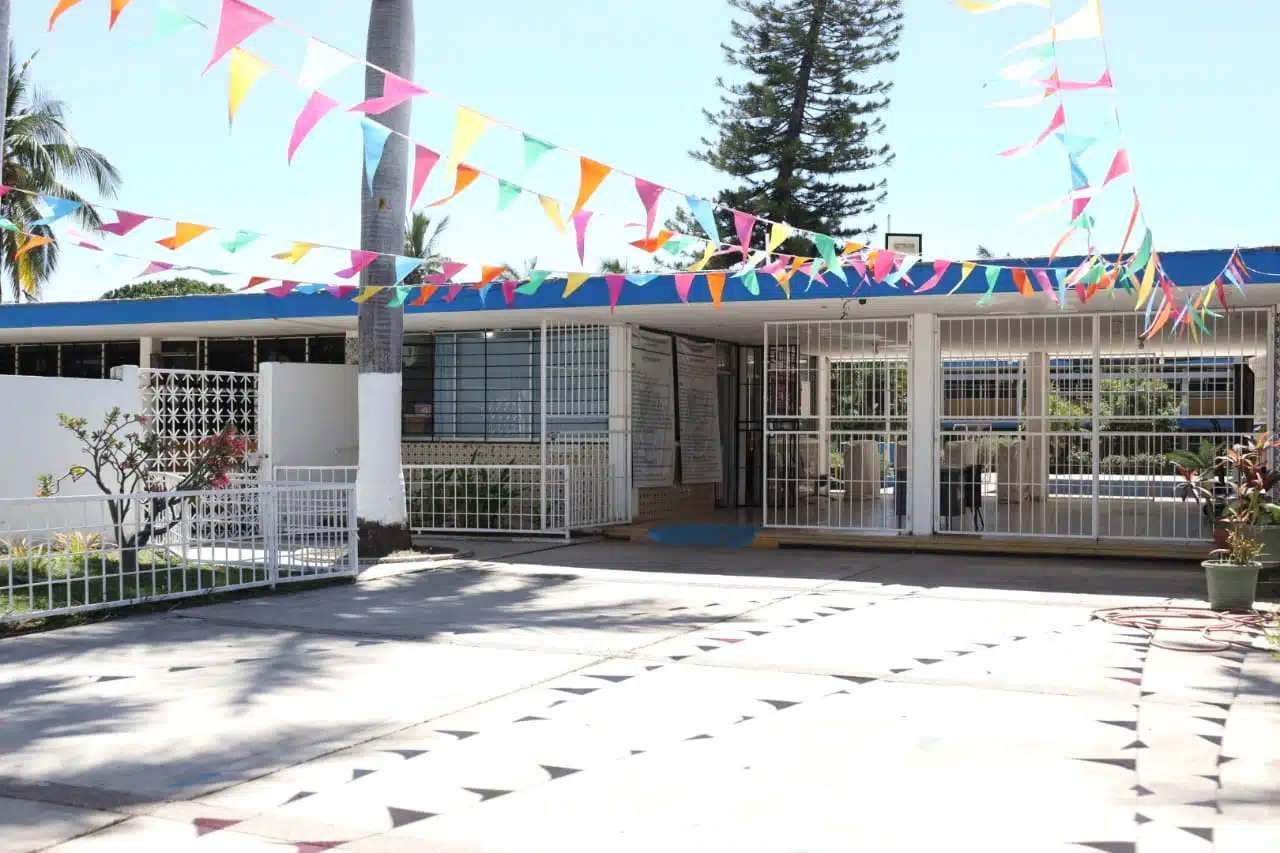 Puente en Sinaloa por fiestas patrias