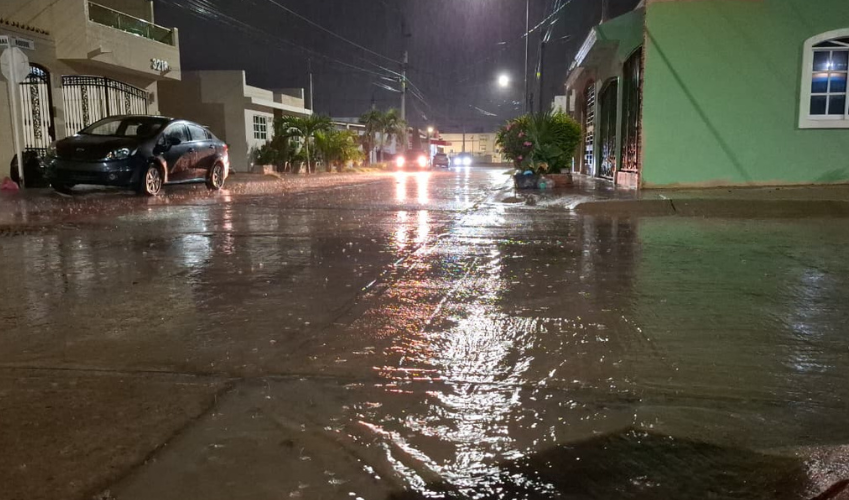 Se registra lluvia en Mazatlán