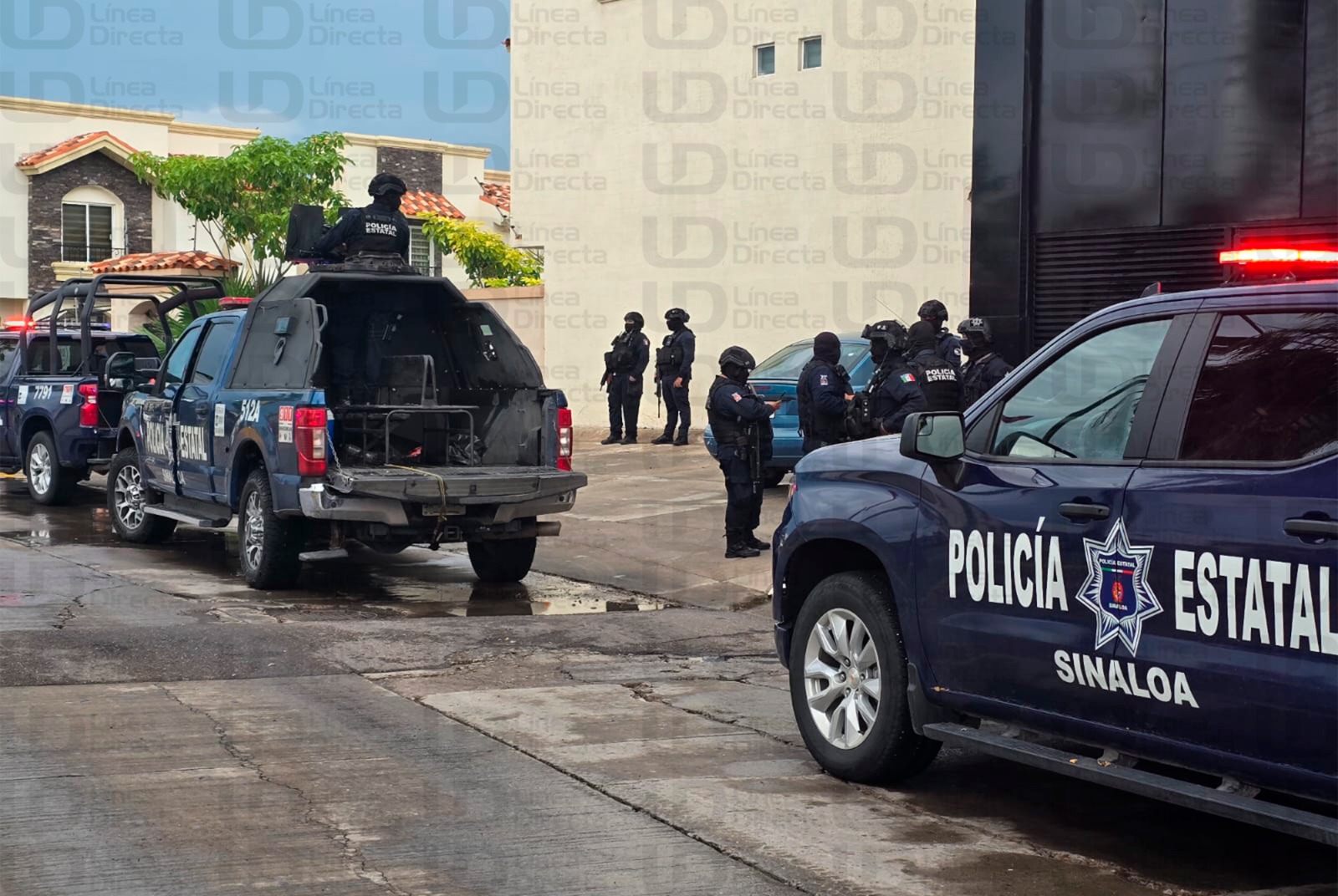 Policía Estatal en el lugar de los hechos.