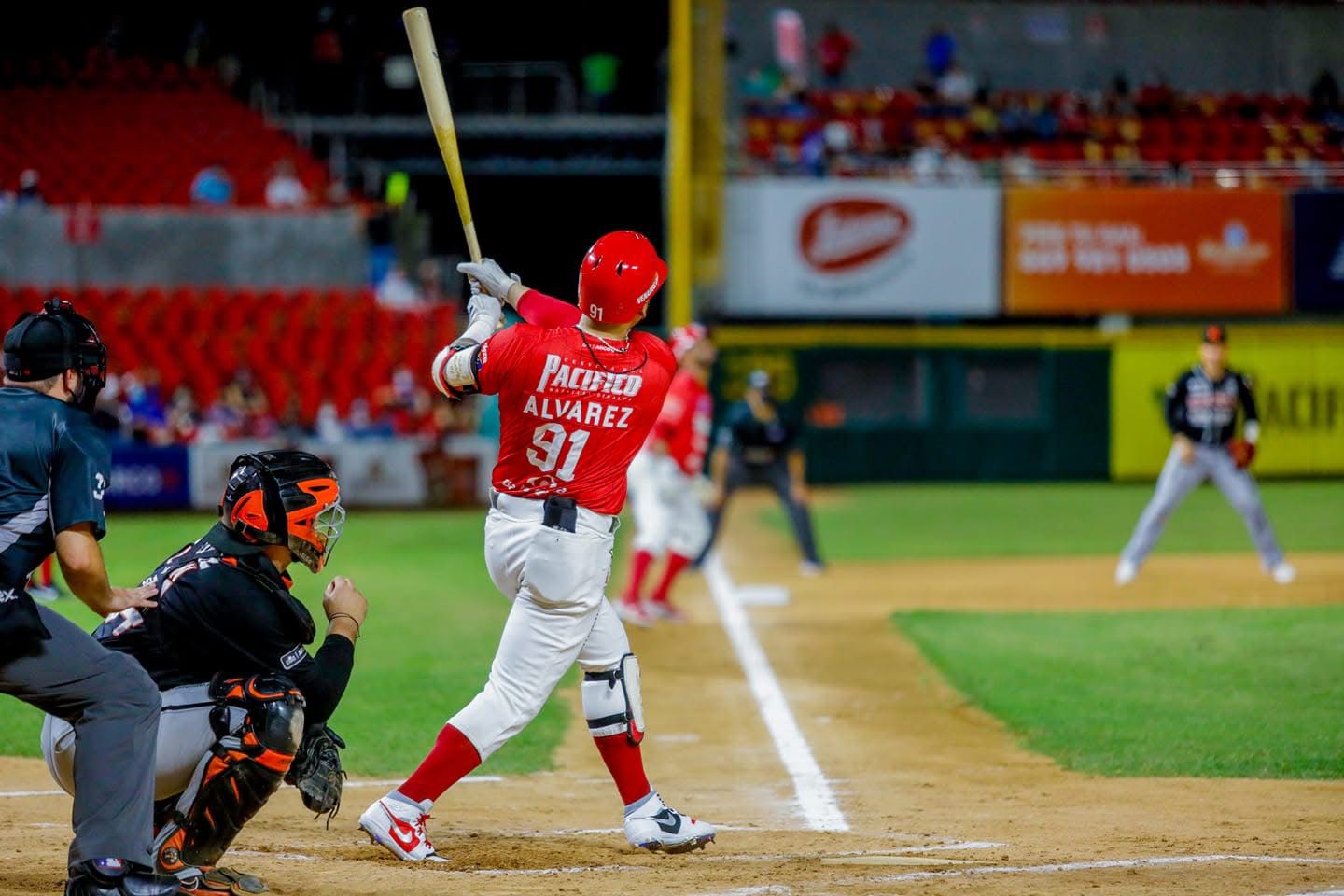 Ricky Álvarez