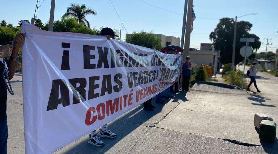 Bloqueo parcial del bulevar Antonio Rosales de Los Mochis