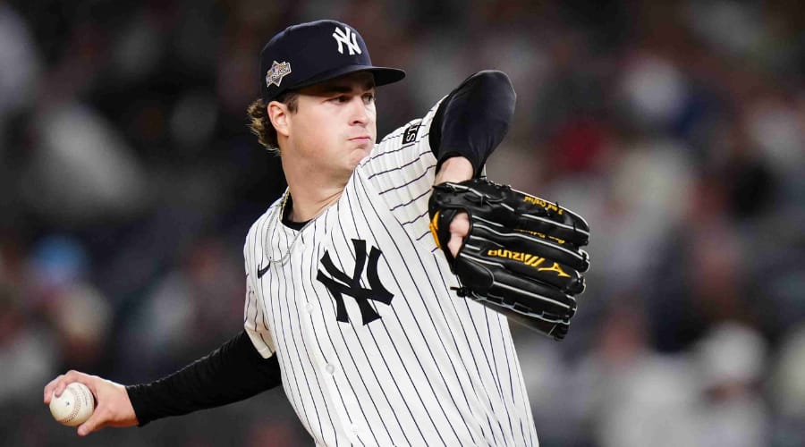 Cam Schlittler ponchó a 12 en el triunfo de Yankees sobre Red Sox en Postemporada de MLB