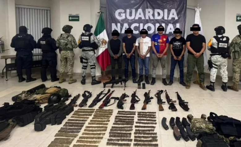 Traían un arsenal: detienen en Chiapas a seis presuntos miembros del Cártel del Pacífico