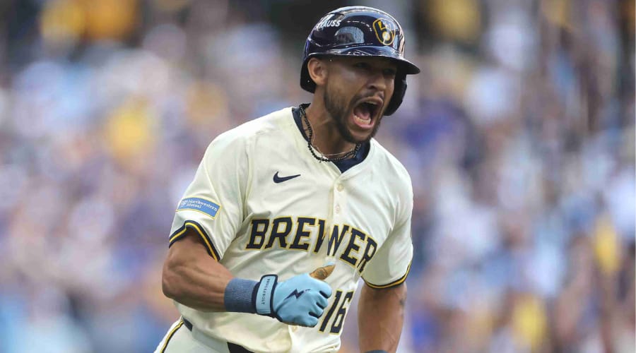 Cerveceros ataca temprano y vence a Chicago en Juego 1 de Serie Divisional