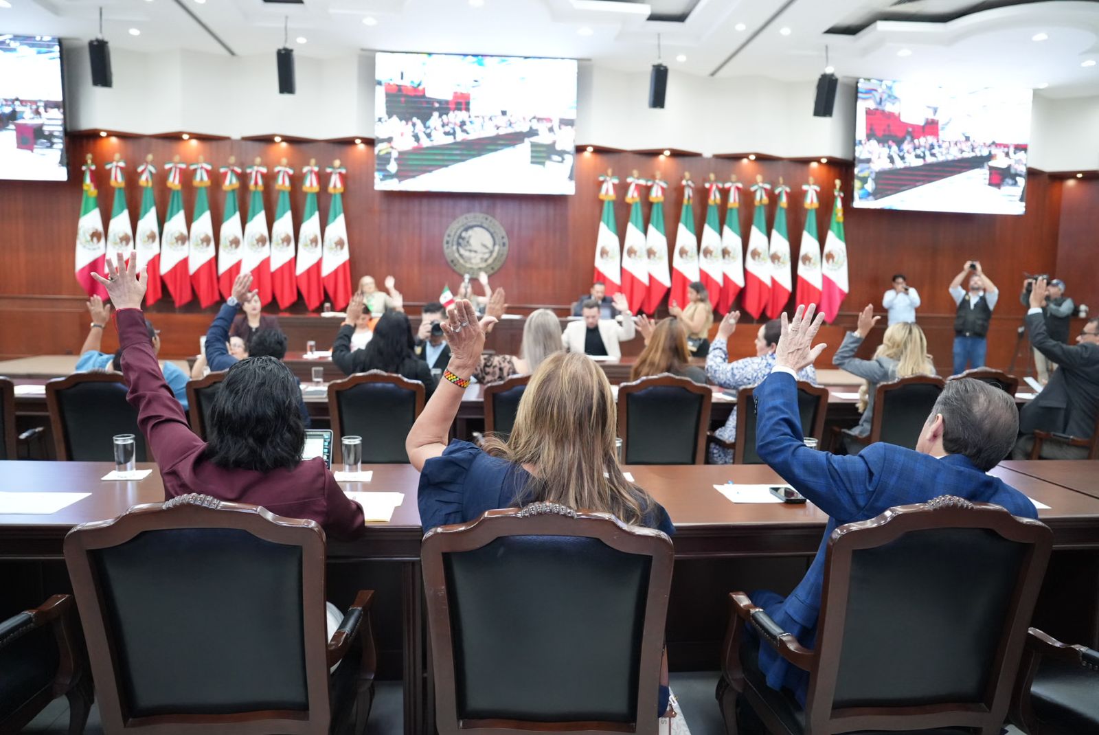 Diputados van por fortalecer supervisión y control de los centros penitenciarios