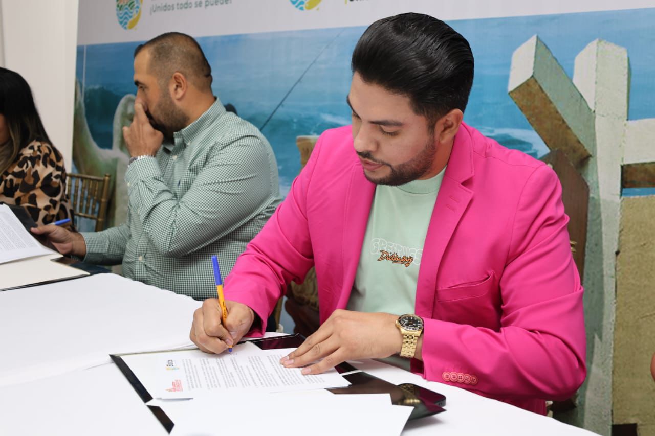 Firma de convenio de colaboración con el Centro de Rehabilitación Femenil D.U.R.S.