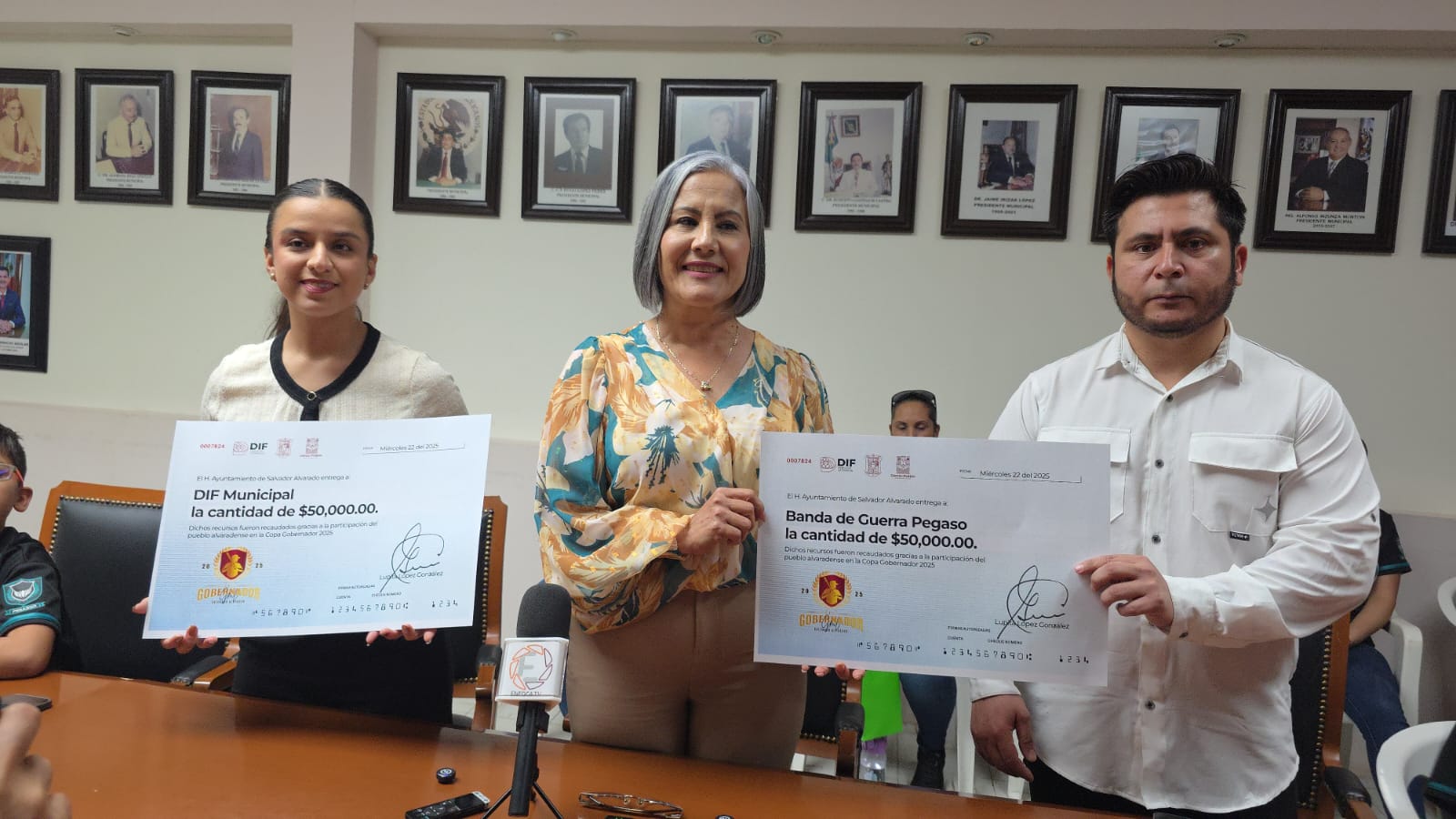 Entregan apoyos de la Copa Gobernador 2025 a DIF y Banda Pegaso