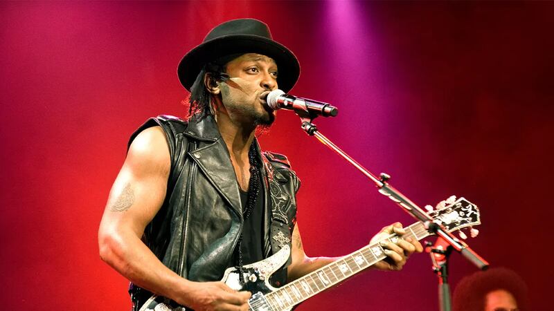 D’Angelo, ícono del neo-soul y ganador del Grammy, fallece a los 51 años
