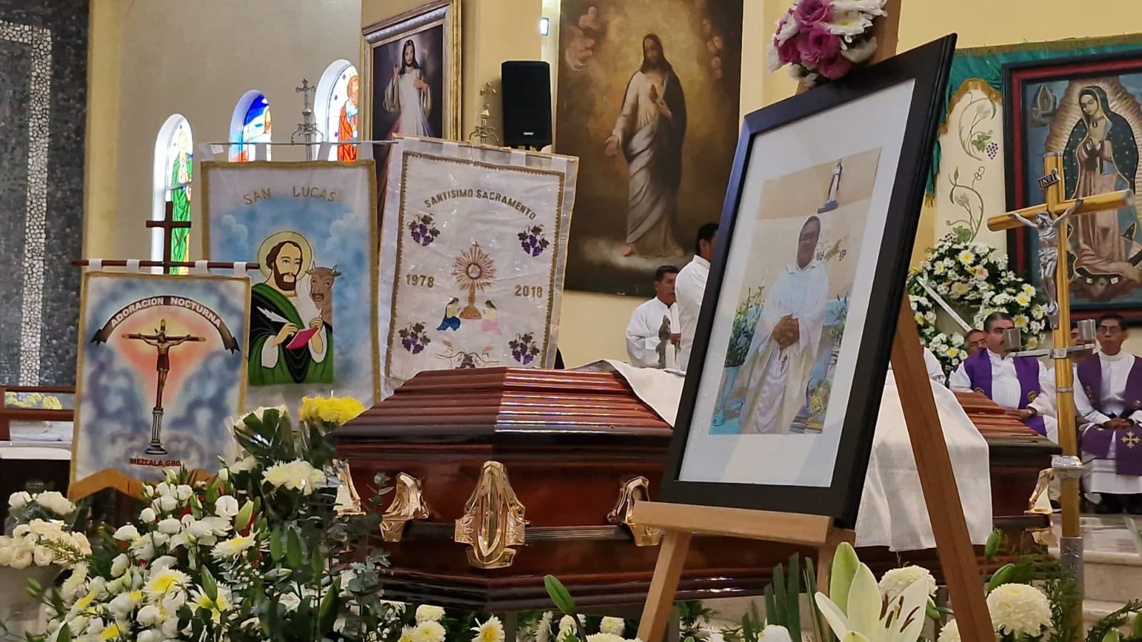 Despiden en Guerrero al padre Bertoldo Pantaleón, asesinado en la región