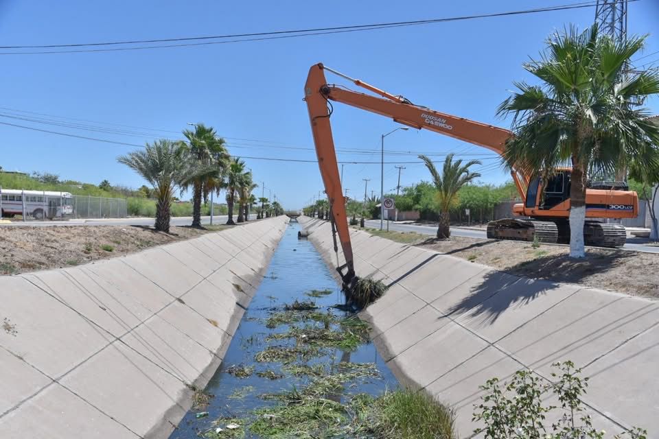 Los drenes pluviales no podrán ser entubados por empresas constructoras aun cuando este cruce por un predio