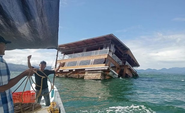 Restaurante flotante “El Atracadero” es hallado a más de 500 km tras intensas lluvias en Veracruz