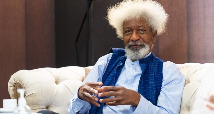 Estados Unidos revoca la visa del Nobel nigeriano Wole Soyinka