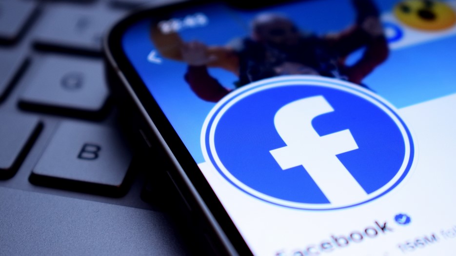 ¿Buscas empleo? Facebook trae de vuelta su apartado de ofertas laborales y así funciona