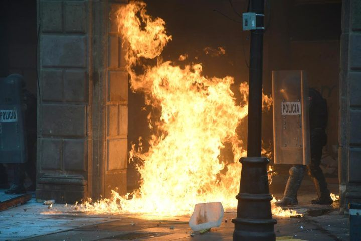 Fue una gran provocación, había más de 350 encapuchados