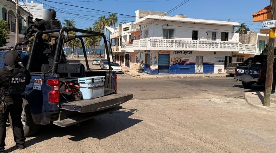 Fuerzas federales y estatales aseguran armas y droga en cateos en distintas colonias de Mazatlán