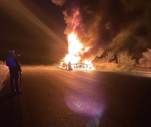 Violencia paraliza carreteras en Zacatecas: bloqueos, vehículos incendiados y balaceras