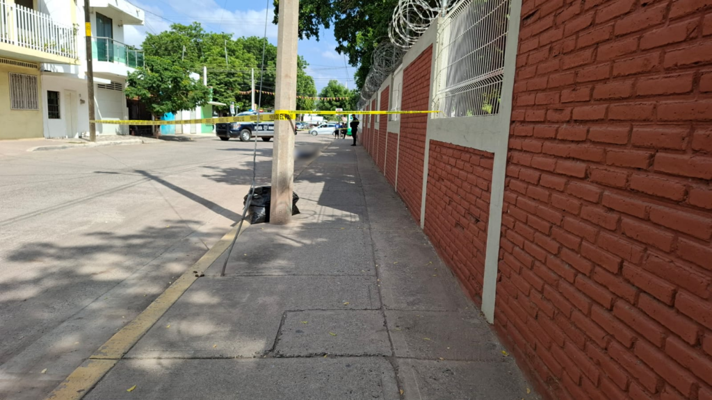 Asesinan a balazos a un hombre junto a primaria