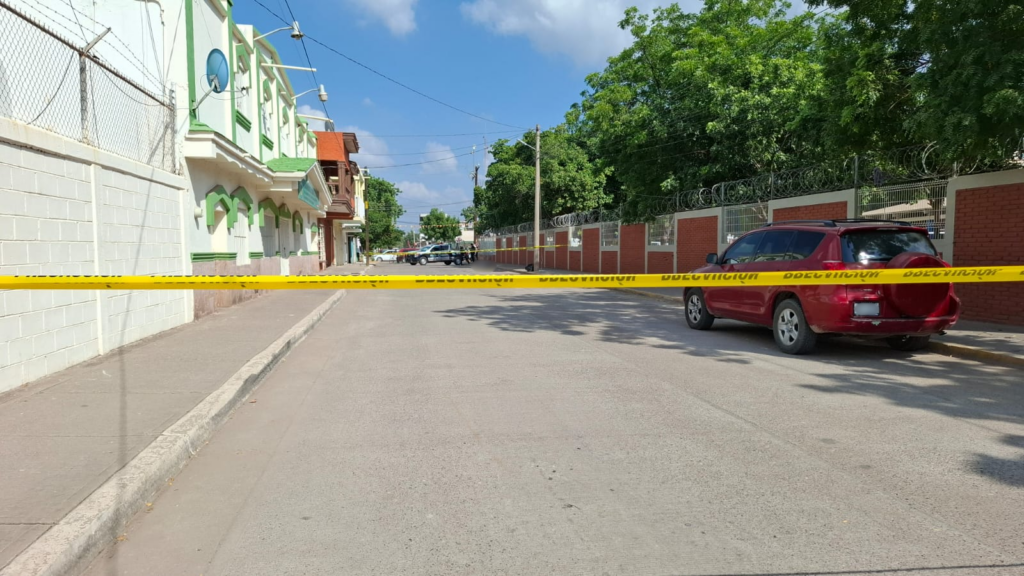 Asesinan a balazos a un hombre junto a primaria