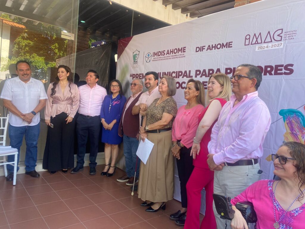 Inauguran en Los Mochis exposición de pintores con la boca y el pie en el Museo Regional