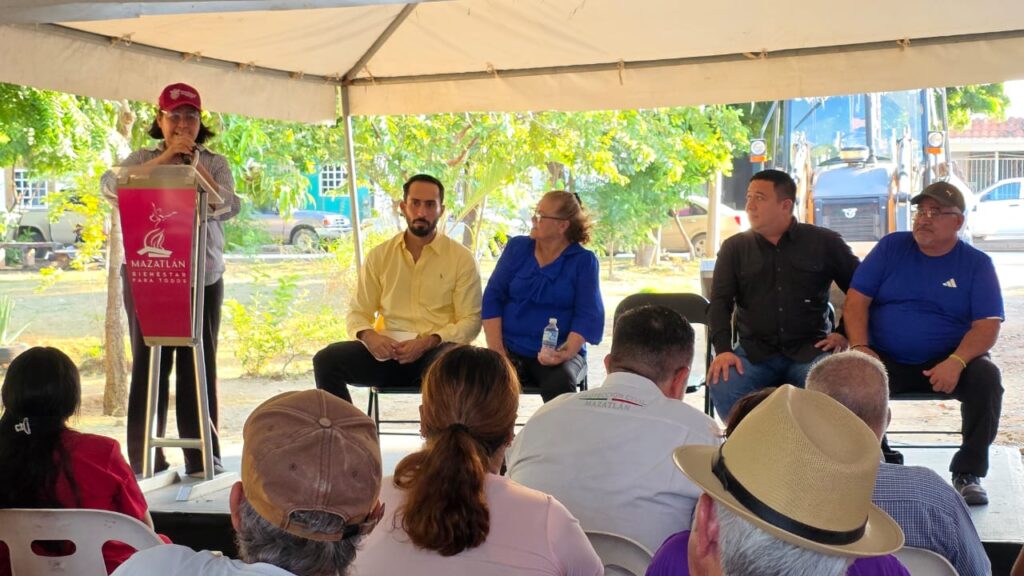 Inicia pavimentación de dos calles más para elevar la calidad de vida de familias en Mazatlán