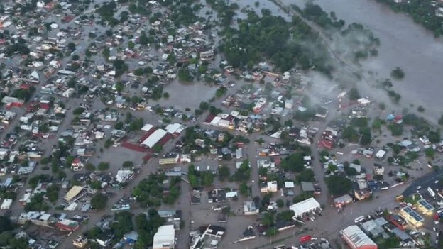 VIDEO: Desbordamiento del Río Cazones provoca inundaciones severas en Veracruz