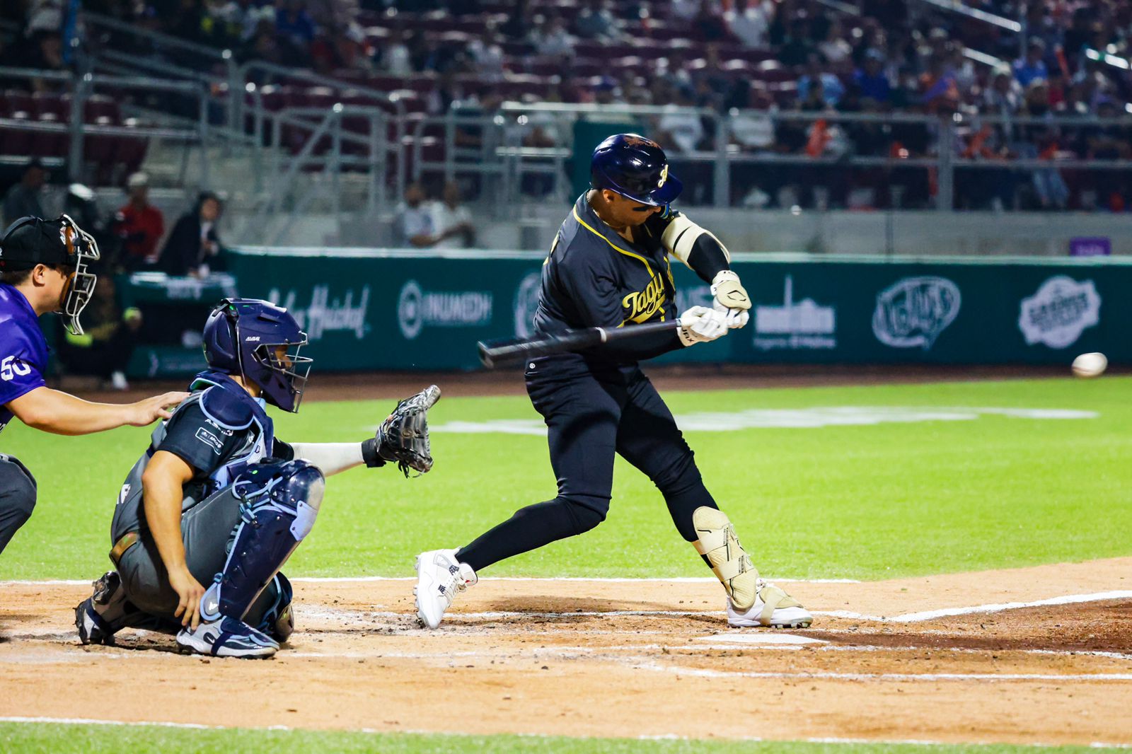 Jaguares de Nayarit extiende racha negativa de Algodoneros de Guasave en la LMP