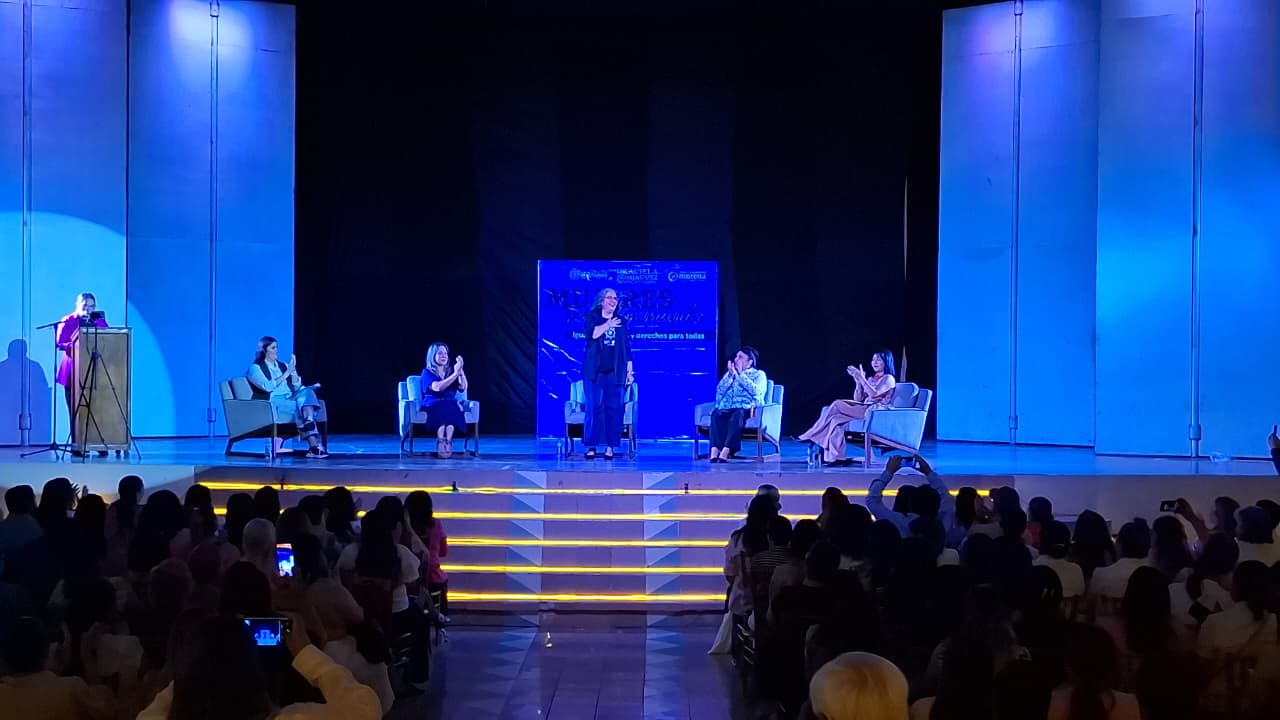 Mujeres de Mazatlán exponen sobre la igualdad, la justicia y sus derechos