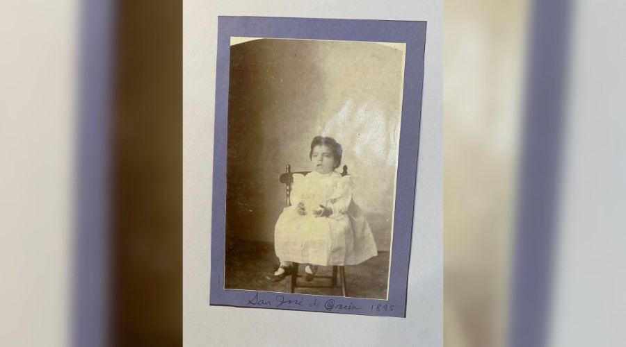 Niña fallecida sin bautizar, les mantenían los ojos abiertos.